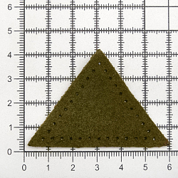 59901 Заплатки пришивные из замши, треугольник равнобедр., стор.5см, с перфорацией, 2шт/уп, 100%кожа